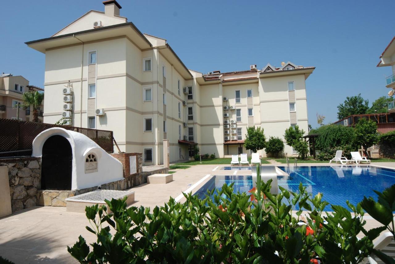 Saros Apartments Calis Beach Fethiye Exterior photo