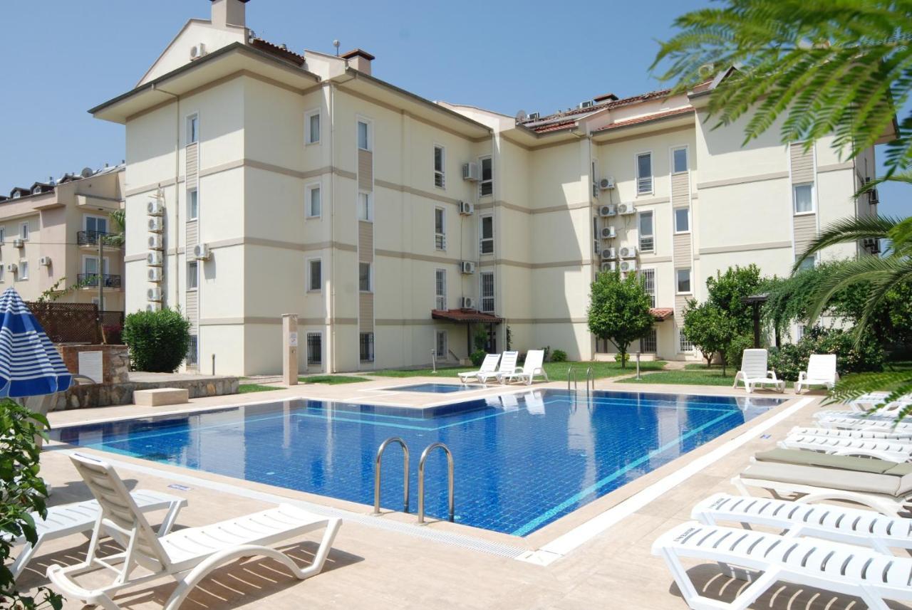 Saros Apartments Calis Beach Fethiye Exterior photo