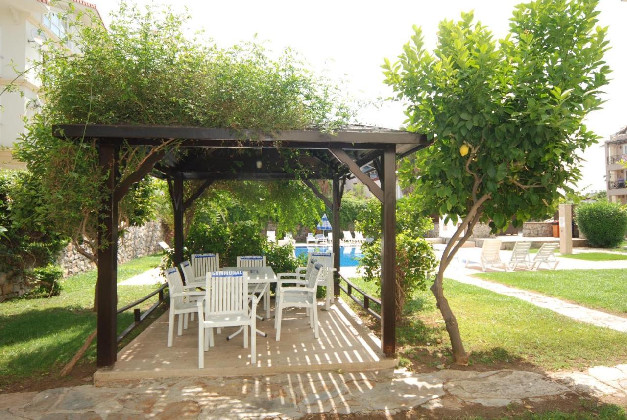 Saros Apartments Calis Beach Fethiye Exterior photo