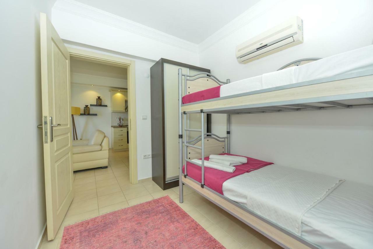 Saros Apartments Calis Beach Fethiye Exterior photo