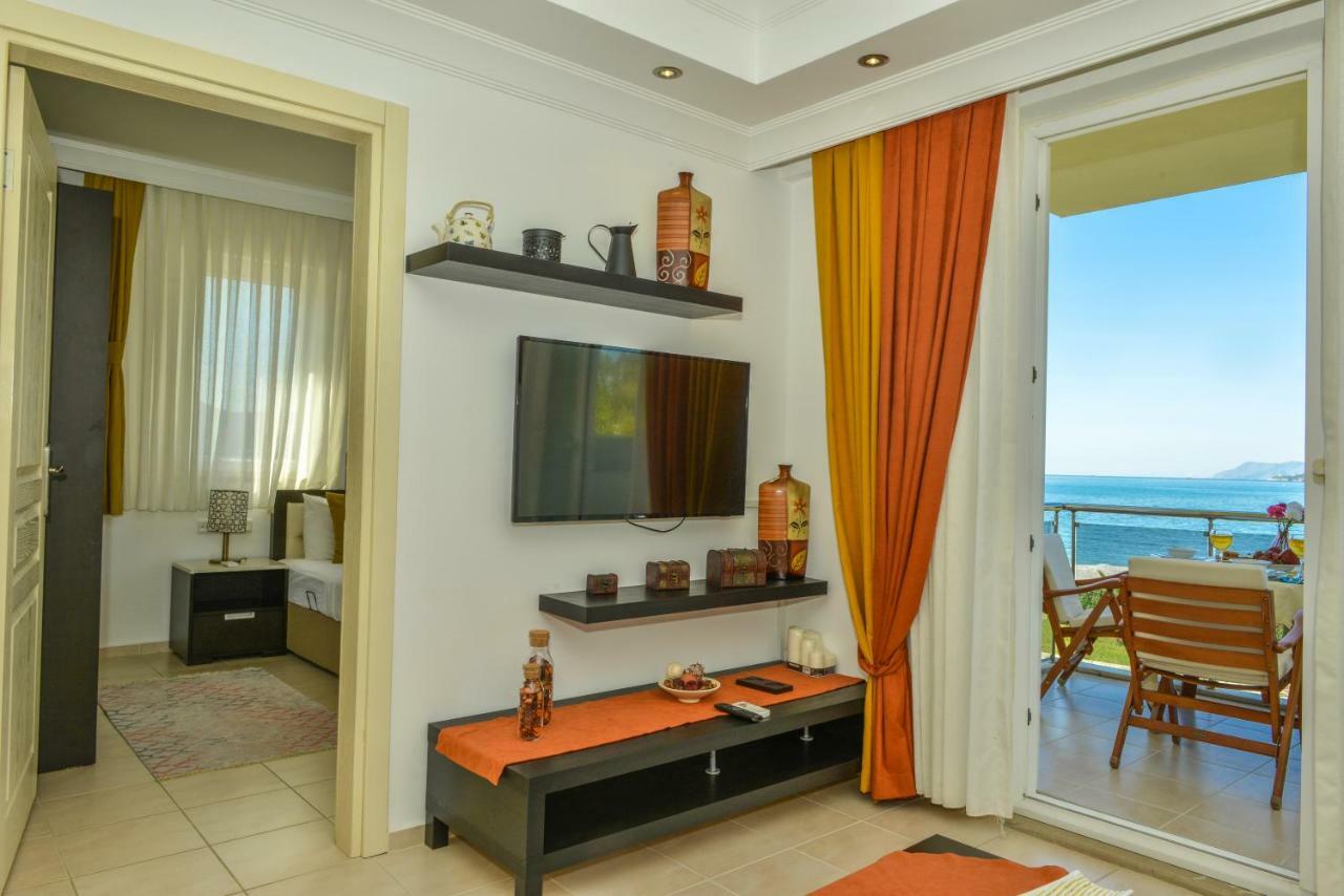 Saros Apartments Calis Beach Fethiye Exterior photo